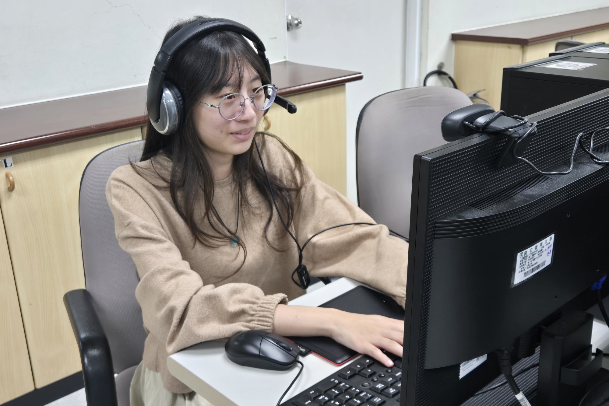 University students support rural schoolchildren through the Digital Learning Companion Program and participate in in-person exchanges